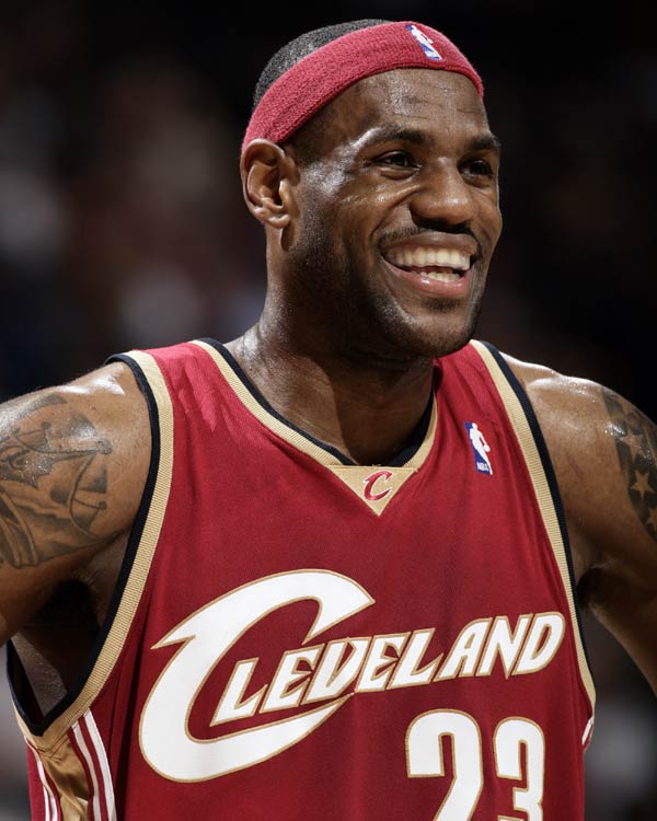 布伦森85次30+跃居队史第四，轰33分率尼克斯血洗爵士（布伦森第85次30+升至队史第4，33分领尼克斯大胜爵士）