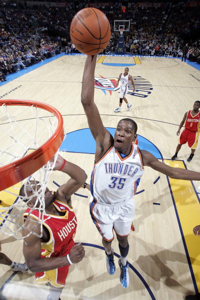 德转列本赛季30岁以上选手进球排行榜：凯恩领跑，...（德转发布本赛季30岁以上球员射手榜：凯恩居首，...）