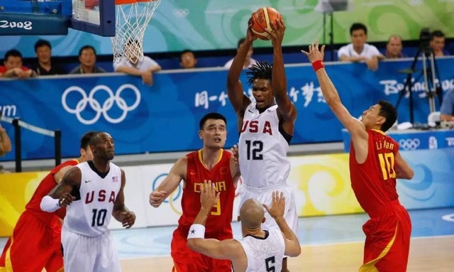 混团世界杯：梁靖崑单打告负莎头双打得分 中国8-2法国（混团世界杯战报：中国8-2胜法国，梁靖崑单打憾负，莎头双打建功）