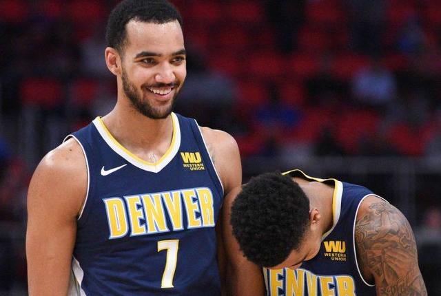 阿布扎比F1一练综述：诺里斯夺冠，维斯塔潘紧随其后，勒克莱尔居第三（阿布扎比F1一练回顾：诺里斯最快，维斯塔潘紧追其后，勒克莱尔第三）