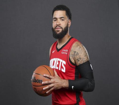 欧洲足球专家称赞瓦尔迪：他完美契合克雷莫内塞，能踢到41岁（欧足专家盛赞瓦尔迪：与克雷莫内塞天作之合，有望踢到41岁）