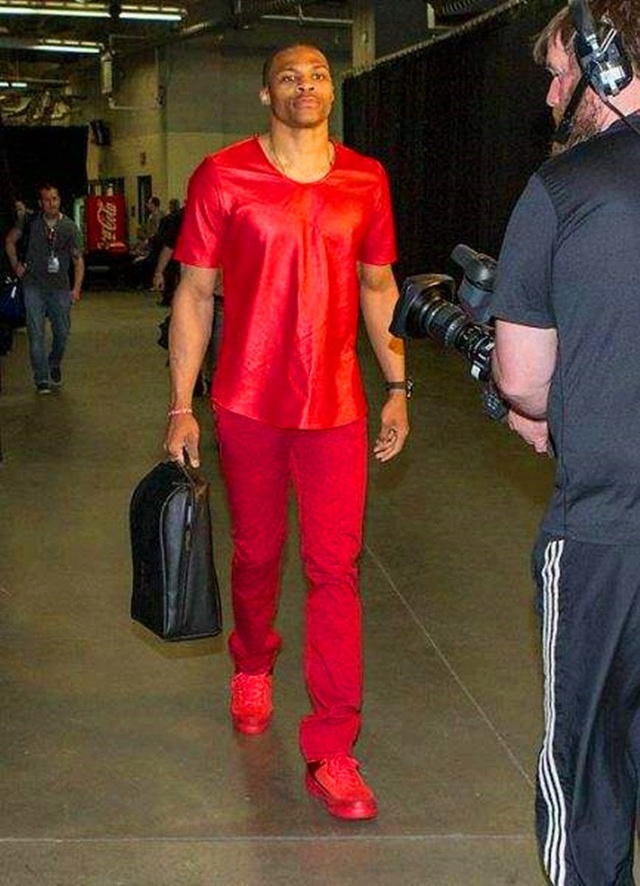 拉比奥出战的4场意甲米兰不败仅丢1球，缺阵7场仅3胜且丢8球（拉比奥在阵的4轮意甲米兰不败仅失1球，缺席7战仅取3胜并丢8球）